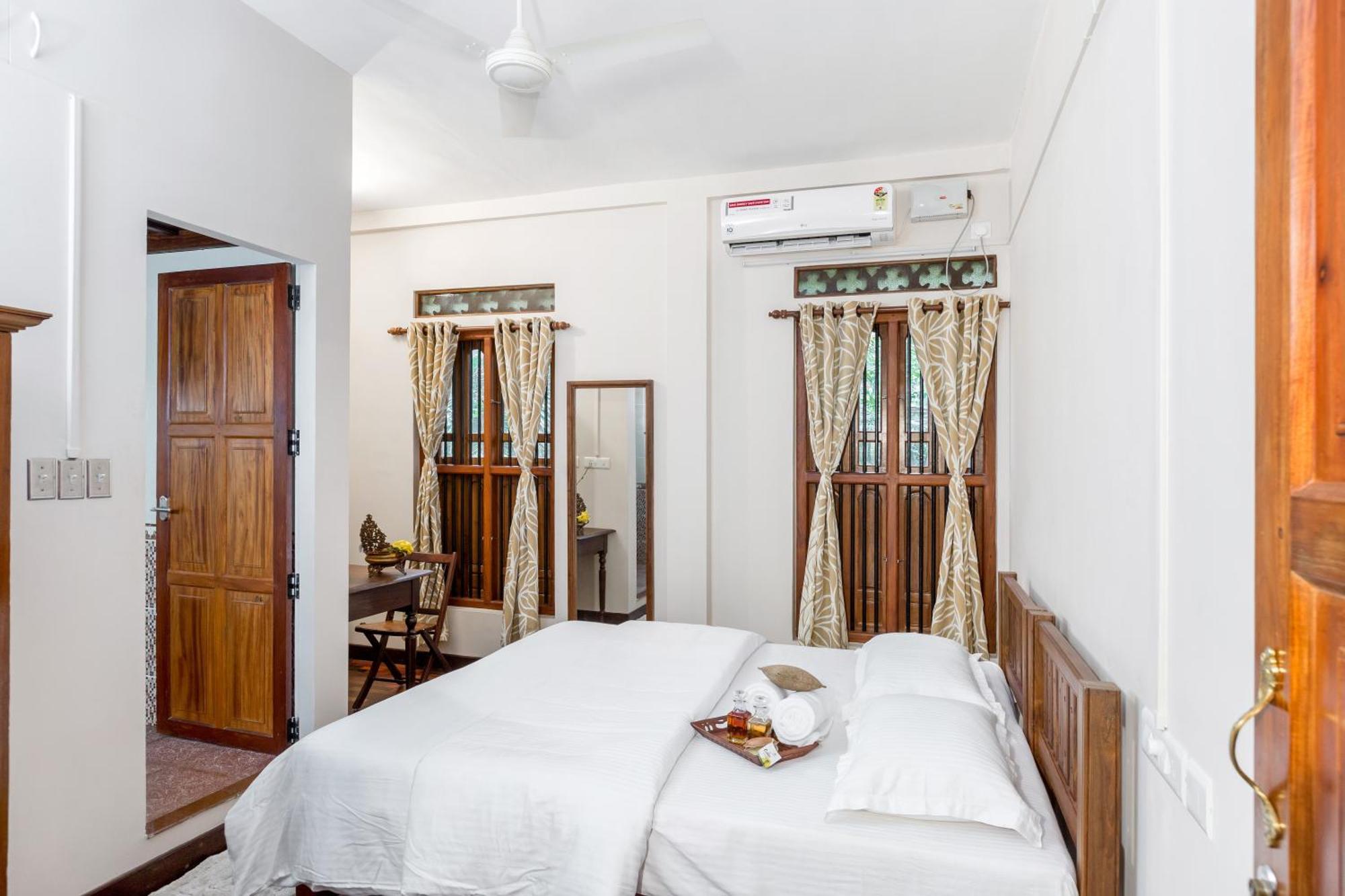 Kumarakom Wood Castle Serviced Appartments エクステリア 写真
