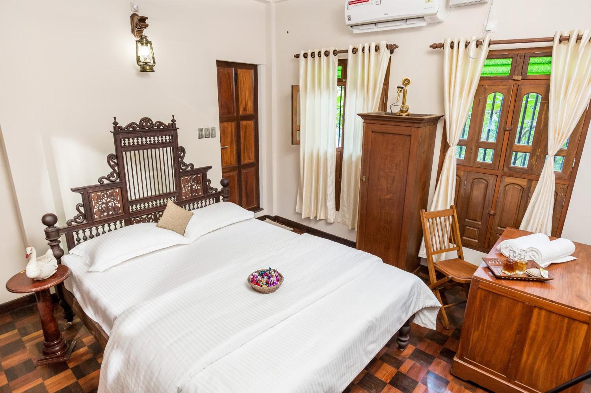 Kumarakom Wood Castle Serviced Appartments エクステリア 写真